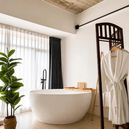 Yolo Bangkok Boutique Hotel-2